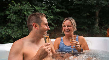 Hot tub accommodation at Thurston Manor