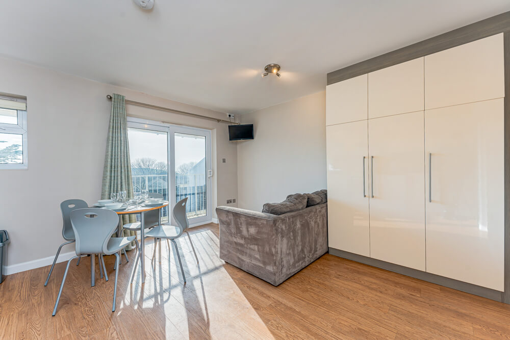 Shoreline Apartment living area