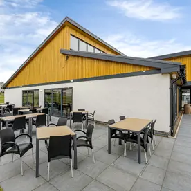 The Dirft Inn bar and restaurant outdoor terrace seating 