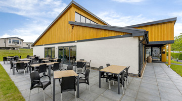 The Dirft Inn bar and restaurant outdoor terrace seating 